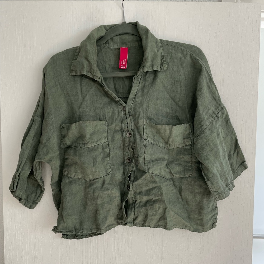 Green linen button-up t-shirt